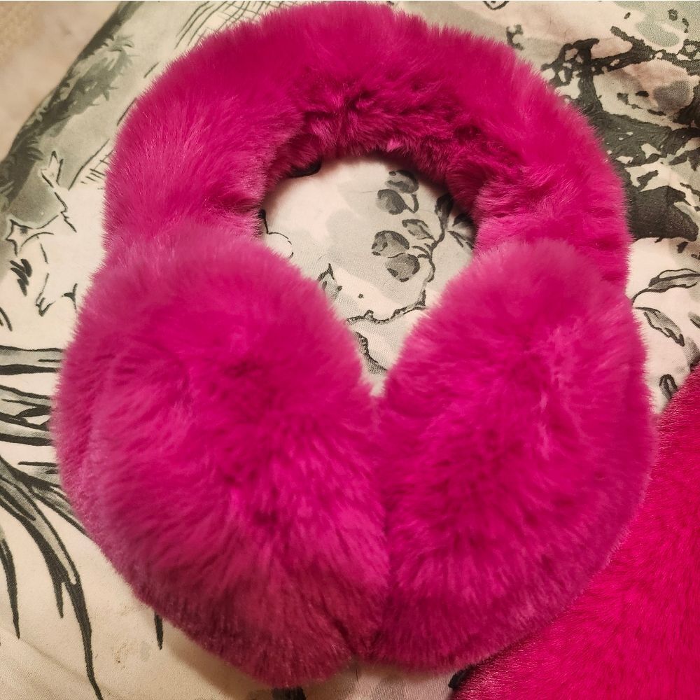 NWT House of Harlow 1960 Fuchsia Ultra Soft Faux Fur Sz. XS Bonus Ear Muffs! - Picture 4 of 11
